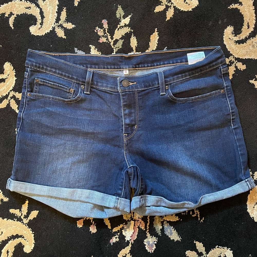 Levi Dark Wash shorts